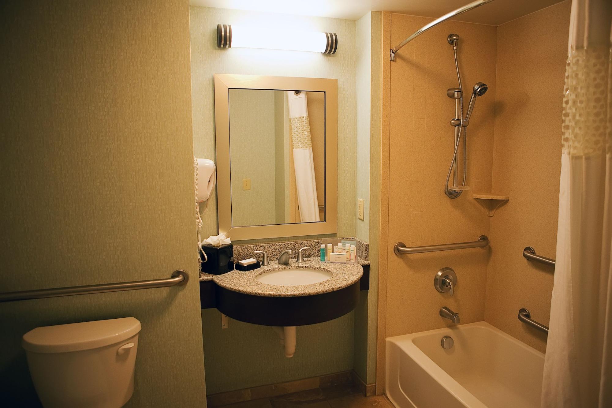 Hampton Inn Colby Kültér fotó