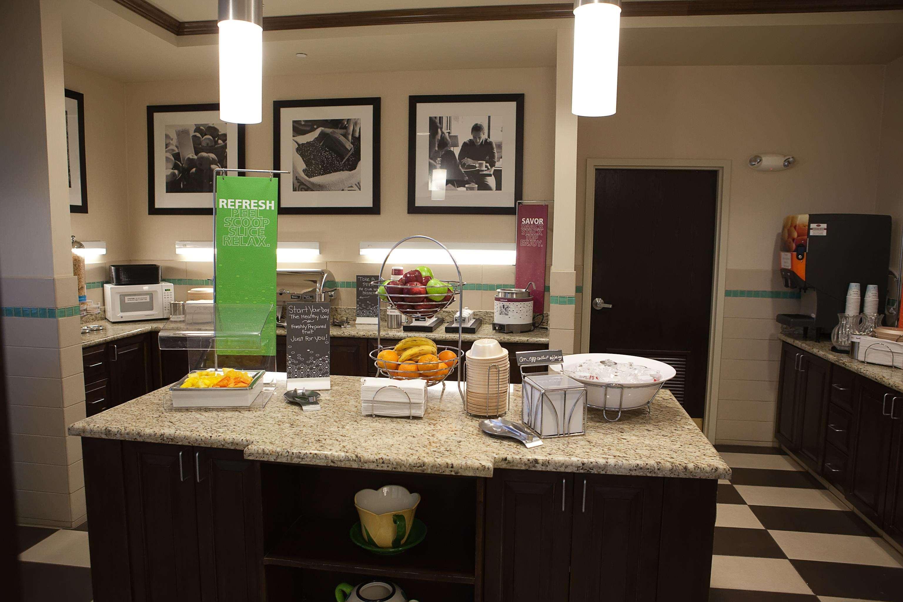 Hampton Inn Colby Kültér fotó