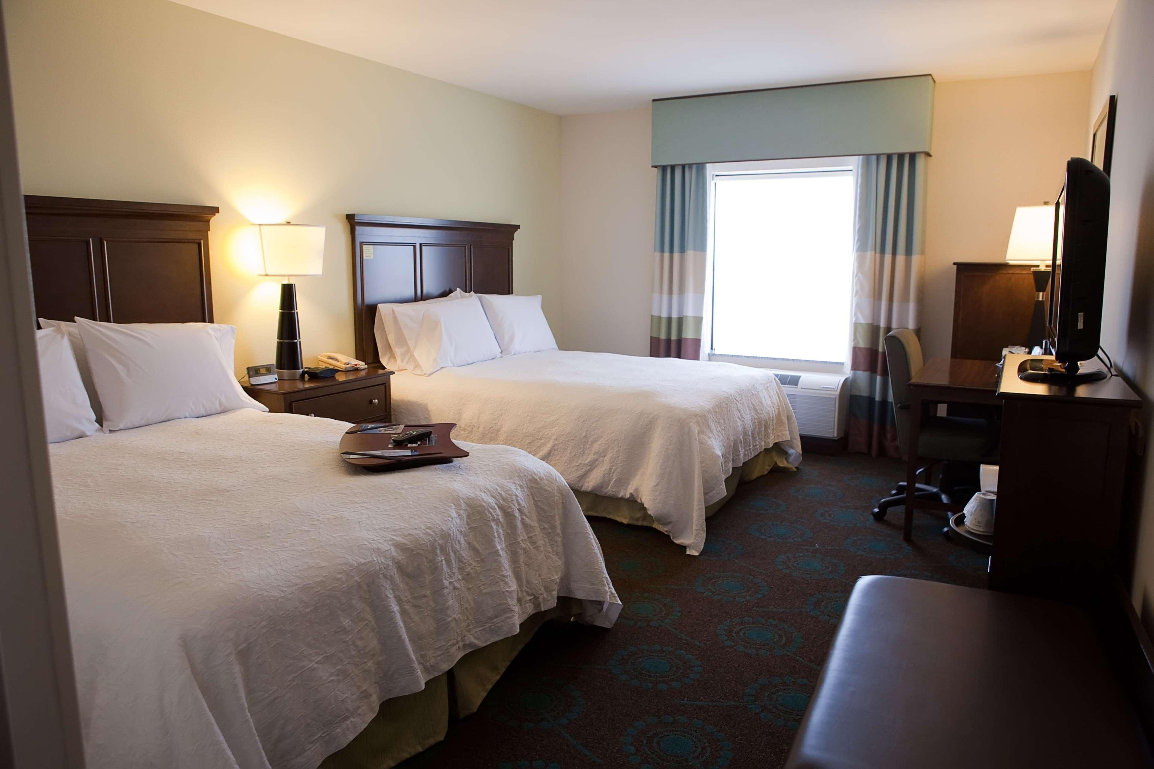 Hampton Inn Colby Kültér fotó