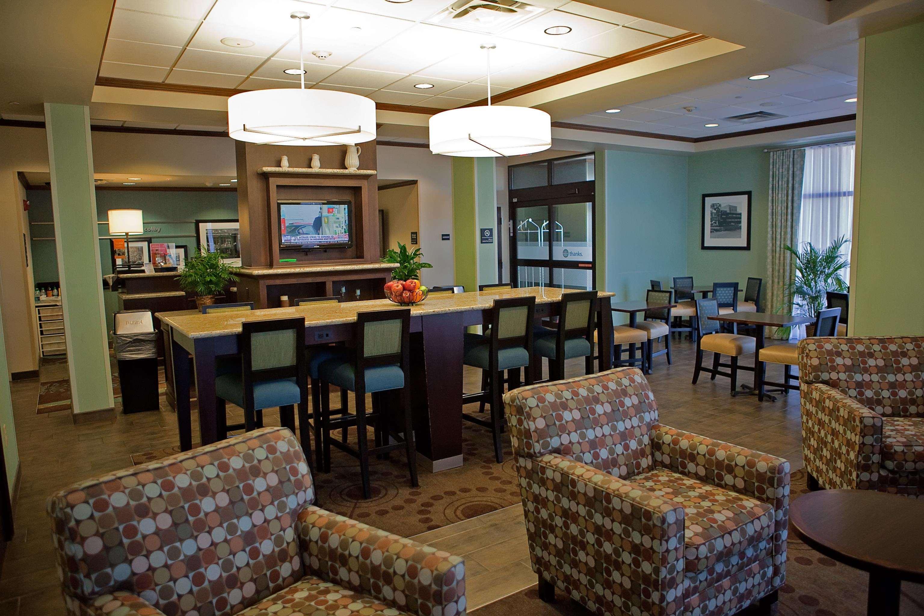 Hampton Inn Colby Kültér fotó