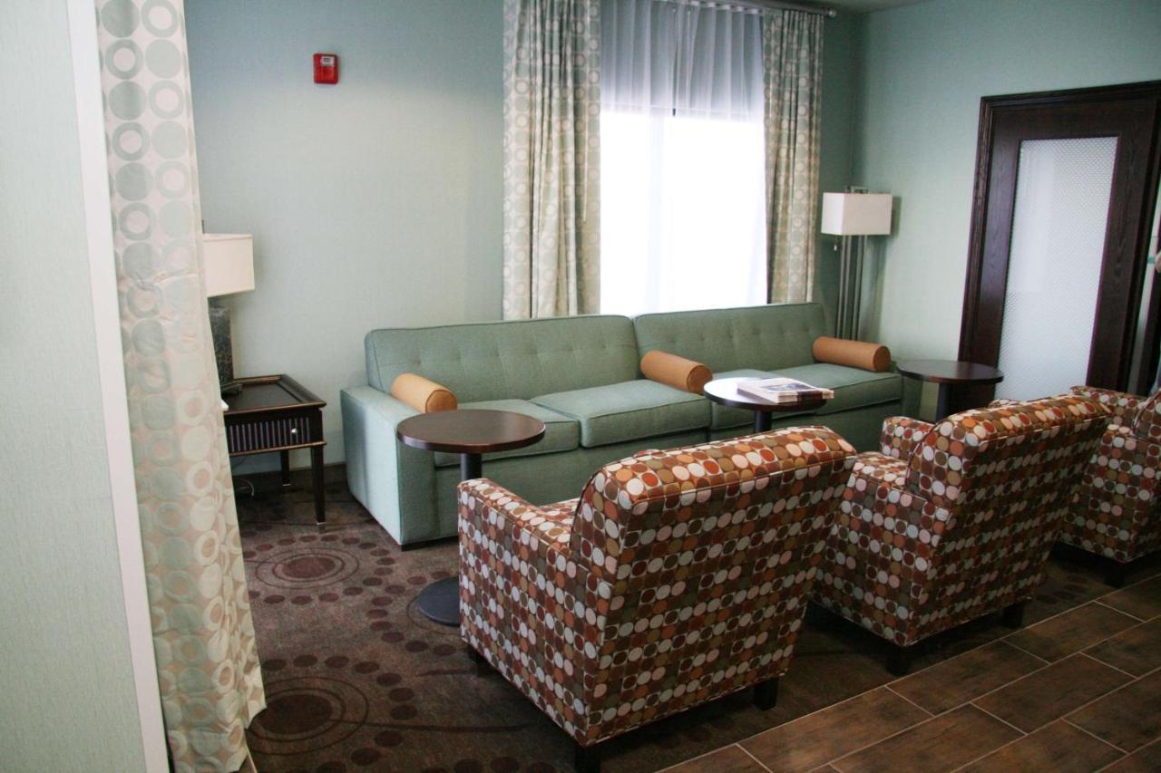 Hampton Inn Colby Kültér fotó