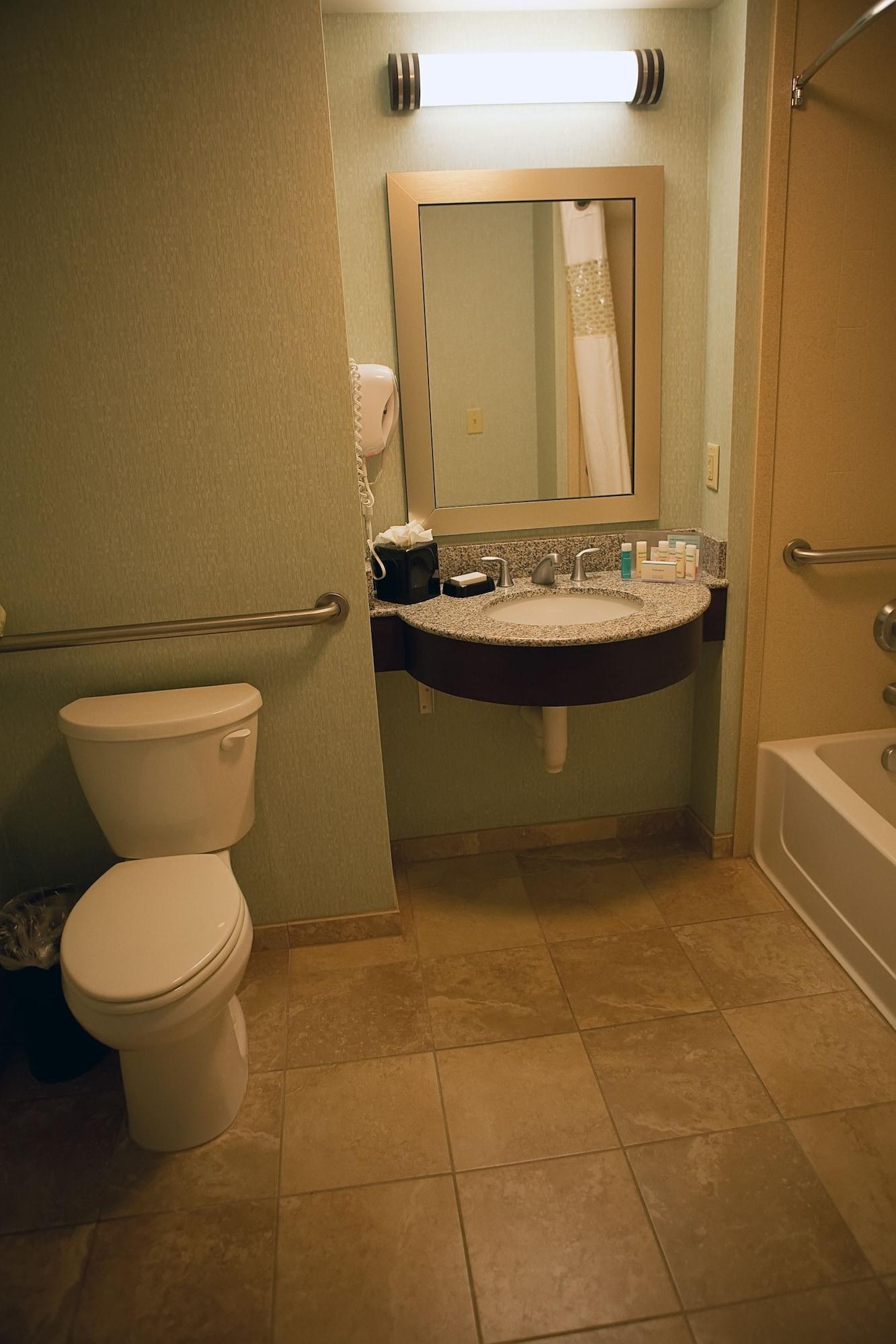 Hampton Inn Colby Kültér fotó
