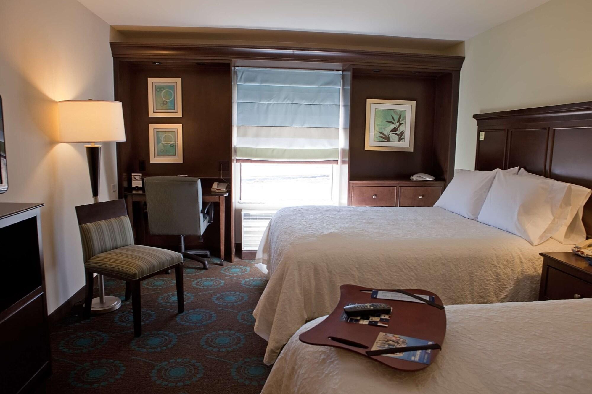 Hampton Inn Colby Kültér fotó